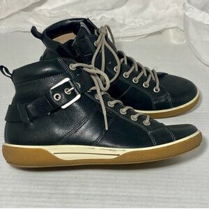 ECCO Black Leather High Top Sneakers Unisex EU 38 | Women’s 7–7.5 Men’s 5–5.5